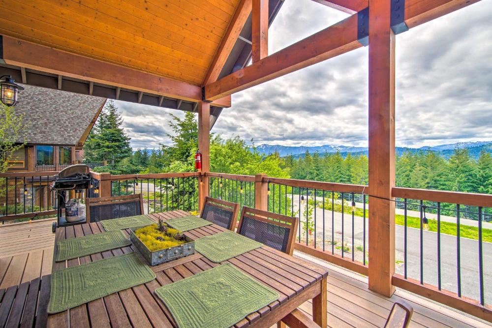 Soak, Night Ski and Explore! Cle Elum Mtn-View Cabin
